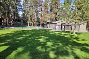 821 E Desperado Trail, Sisters, OR 97759 - Photo 18