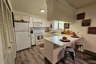 821 E Desperado Trail, Sisters, OR 97759 - Photo 12