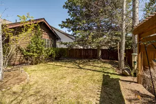 2955 N W Bordeaux Ln, Bend, OR 97703 - Photo 28