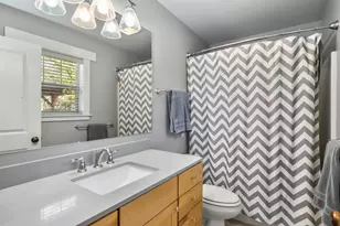 2955 N W Bordeaux Ln, Bend, OR 97703 - Photo 22