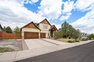 3550 SW 36th Pl, Redmond, OR 97756 - Photo 2