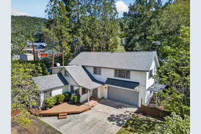 1635 NE Beacon Drive, Grants Pass, OR 97526 - Photo 2