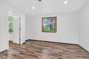 1635 NE Beacon Dr, Grants Pass, OR 97526 - Photo 28