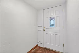 1635 NE Beacon Dr, Grants Pass, OR 97526 - Photo 10