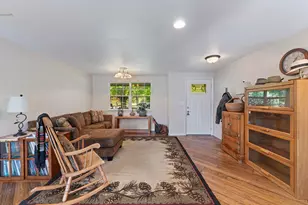 151 Hornet Ln, Grants Pass, OR 97527 - Photo 16
