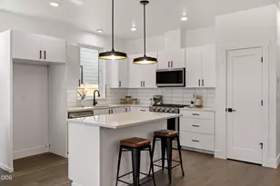 1035 W Linda Ave, Sisters, OR 97759 - Photo 14