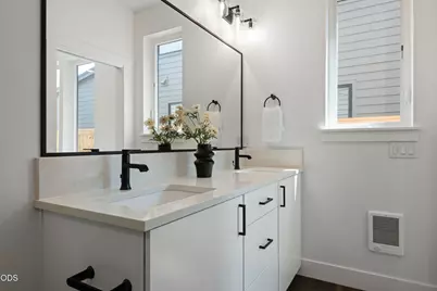 1035 W Linda Avenue #Lot 38, Sisters, OR 97759 - Photo 22