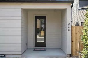 1035 W Linda Ave, Sisters, OR 97759 - Photo 2