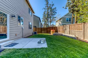 61593 SE Lorenzo Dr, Bend, OR 97702 - Photo 20
