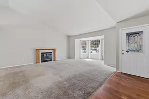 2213 NW Ivy Ave, Redmond, OR 97756 - Photo 2