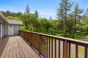 37 Firehouse Ln, Shady Cove, OR 97539 - Photo 24