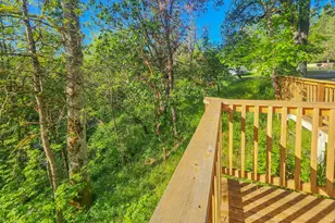 1003 Red Mountain Dr, Grants Pass, OR 97526 - Photo 8