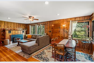 27562 Redwood Highway, Cave Junction, OR 97523 - Photo 14
