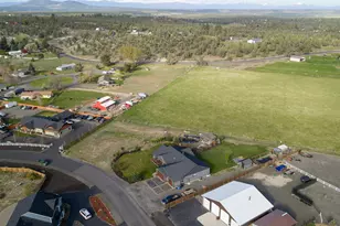 4437 NW Glenn Meadow Loop, Redmond, OR 97756 - Photo 4