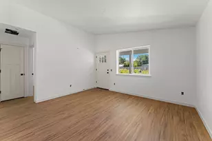 1407 Fruitdale Dr, Grants Pass, OR 97527 - Photo 12