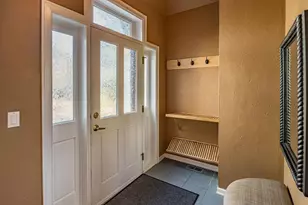 57022 Peppermill Cir, Sunriver, OR 97707 - Photo 4