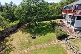 381 Pinetop Terrace, Shady Cove, OR 97539 - Photo 46
