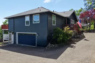 381 Pinetop Terrace, Shady Cove, OR 97539 - Photo 56