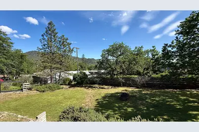 381 Pinetop Terrace, Shady Cove, OR 97539 - Photo 50