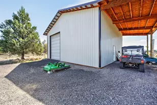 66355 Barr Rd, Bend, OR 97703 - Photo 52