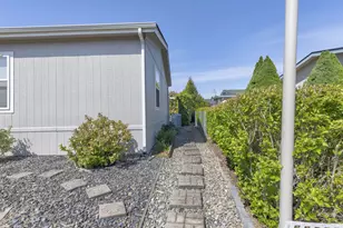 110 Red Oak Ln, Grants Pass, OR 97527 - Photo 30