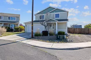 792 NE Robin Pl, Prineville, OR 97754 - Photo 2