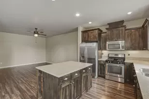 20724 Sierra Dr, Bend, OR 97701 - Photo 12