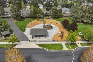 20724 Sierra Dr, Bend, OR 97701 - Photo 52