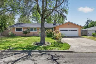2824 Alameda St, Medford, OR 97504 - Photo 2