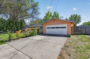 2824 Alameda St, Medford, OR 97504 - Photo 4
