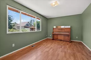2824 Alameda St, Medford, OR 97504 - Photo 14