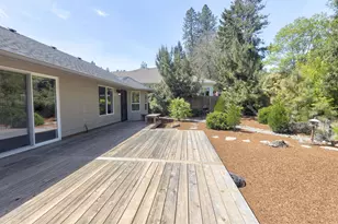 204 NW Sinclair Dr, Grants Pass, OR 97526 - Photo 34