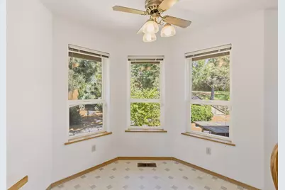 204 NW Sinclair Drive, Grants Pass, OR 97526 - Photo 16