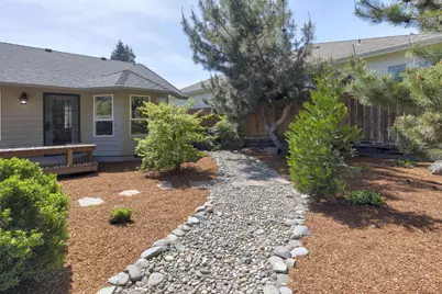 204 NW Sinclair Drive, Grants Pass, OR 97526 - Photo 44