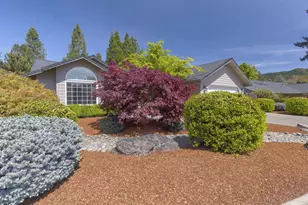 204 NW Sinclair Dr, Grants Pass, OR 97526 - Photo 46
