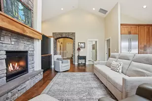 61065 Manhae Loop, Bend, OR 97702 - Photo 18