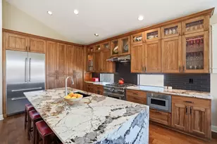 61065 Manhae Loop, Bend, OR 97702 - Photo 2