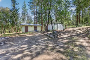 981 Upper Applegate Rd, Jacksonville, OR 97530 - Photo 2
