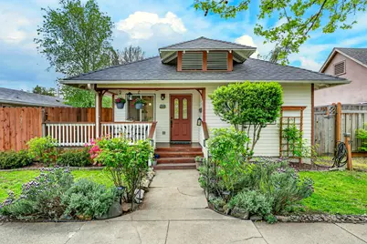 1117 W 9th Street, Medford, OR 97501 - Photo 1