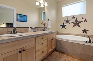 1436 NW William Clark St, Bend, OR 97703 - Photo 12