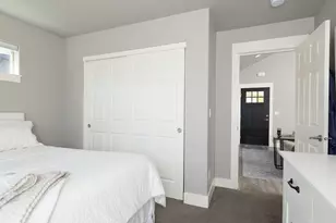 20134 Carson Creek Ct, Bend, OR 97702 - Photo 14