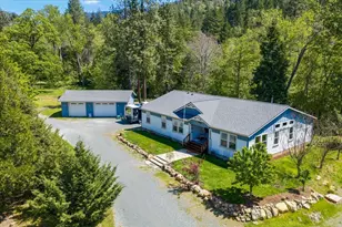 4829 Jumpoff Joe Creek Rd, Grants Pass, OR 97526 - Photo 2