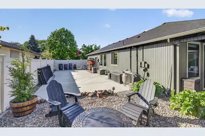 2655 Lawnview Drive, Medford, OR 97504 - Photo 30