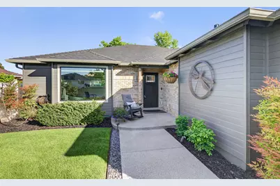 2655 Lawnview Drive, Medford, OR 97504 - Photo 2