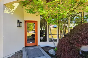 181 NW Bunnell Ave, Grants Pass, OR 97526 - Photo 2