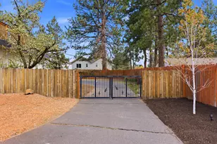 144 SW Cleveland Ave, Bend, OR 97702 - Photo 50