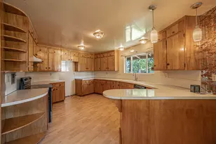 10 Donna Way, Central Point, OR 97502 - Photo 4