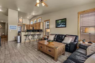 863 SW Blakely Rd, Bend, OR 97702 - Photo 8