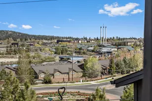 863 SW Blakely Rd, Bend, OR 97702 - Photo 4
