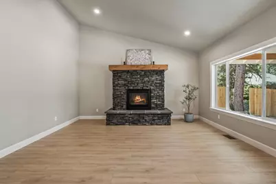 60163 Crater Road, Bend, OR 97702 - Photo 12